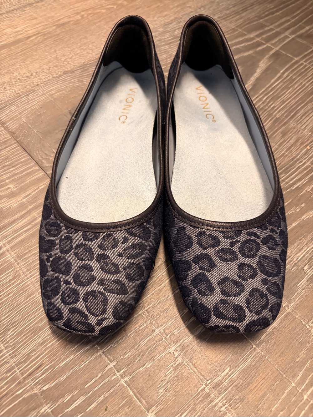 Vionic Women's Blue Leopard Ballet Flats